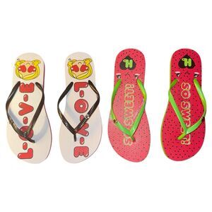 Women’s Flip-Flops Size 7/8 Lot of 2 Graphic Sandals Harajuku Lovers New